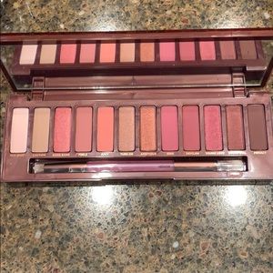 NIB Urban Decay Naked Cherry Palette